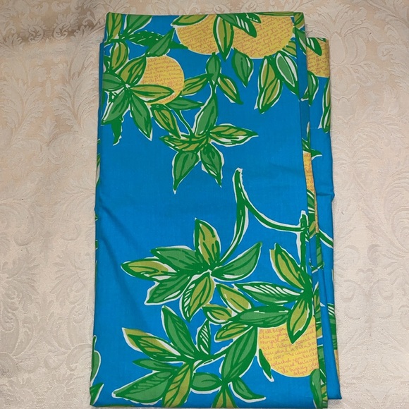 Lilly Pulitzer® Juice Stand Shower Curtain, EUC - Picture 3 of 5